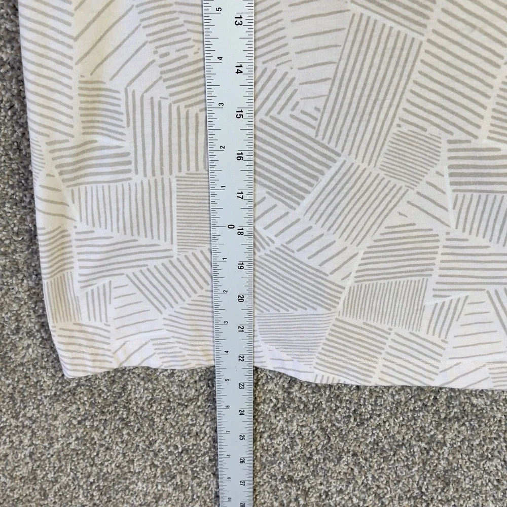 The North Face Womens Medium Beige Geometric Print Short Sleeve T-Shirt Casual - Picture 4 of 7